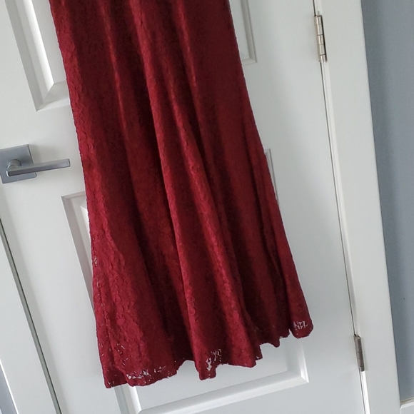 Lulus gorgeous long lace burgundy gown! - Picture 10 of 11